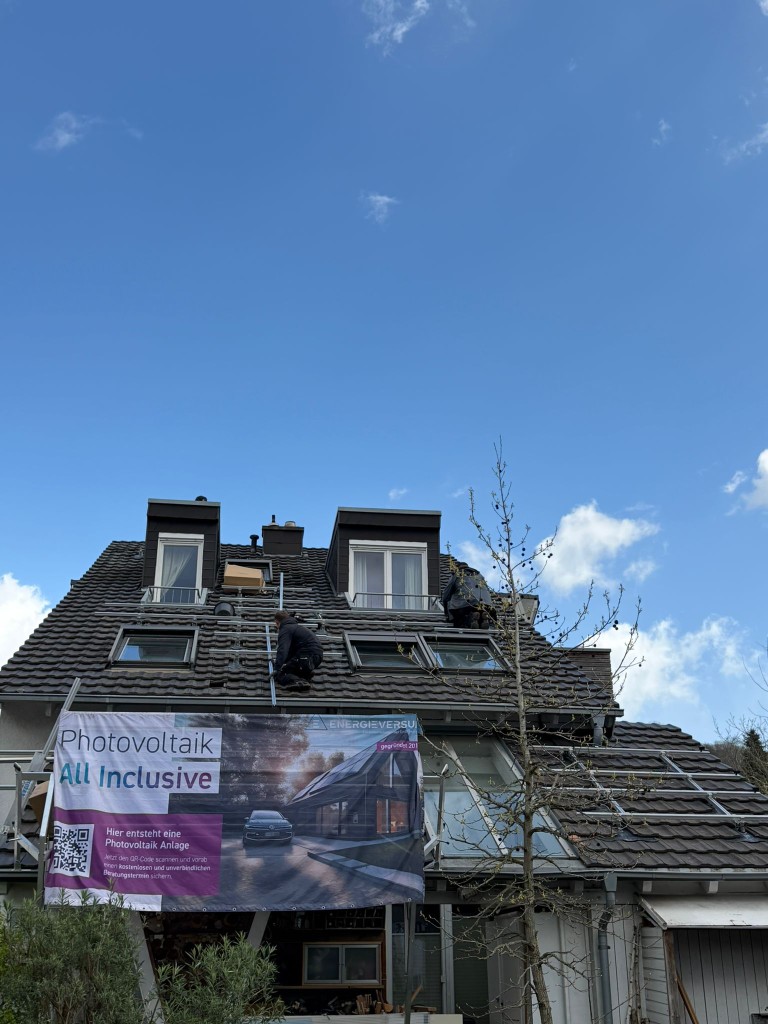 Referenzprojekt PV-Anlage im Aufbau in Königswinter